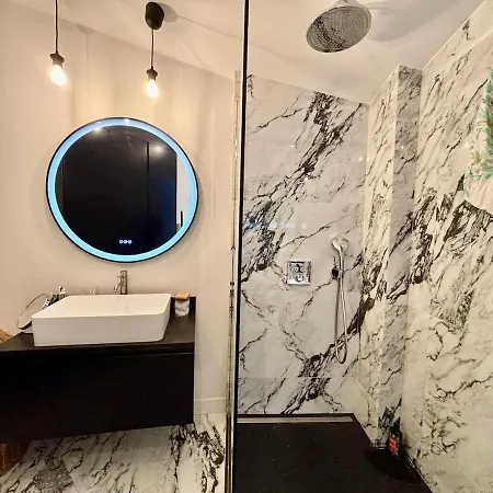 Bel Meublé Art Déco 2 Terrasses Appartamento